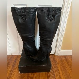 8W Black Leather Boots